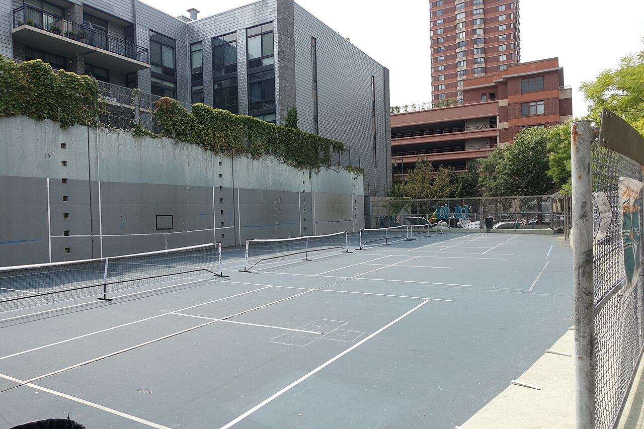 Top Pickleball Balls for Outdoor Play: Find Your Perfect Match!