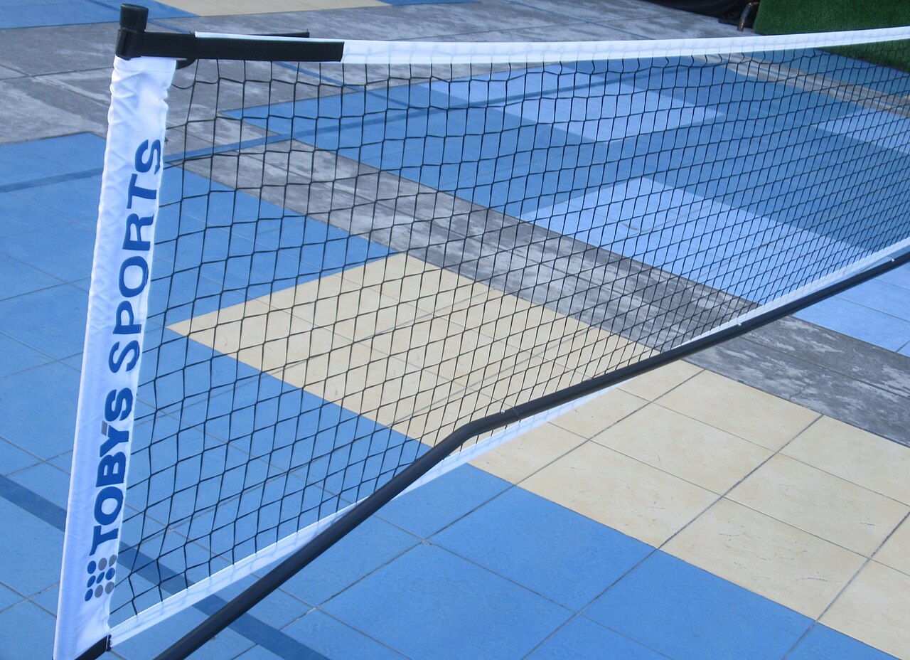 How to Use Stacking Strategy in Doubles Pickleball